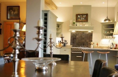 Rendcomb Cottage | THORNDALE FARM BARN (12) STABLE COTTAGE, pet friendly in Cirencester