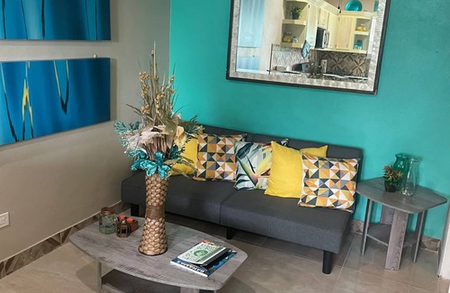 Nassau Apartment | Three A's Getaway, 15 min walk to sun, sand and sea!