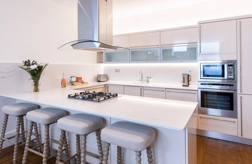 South Kensington House | Three level home, balcony, quiet neighborhood, Kensington