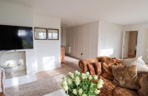 Diss House | Three Ways