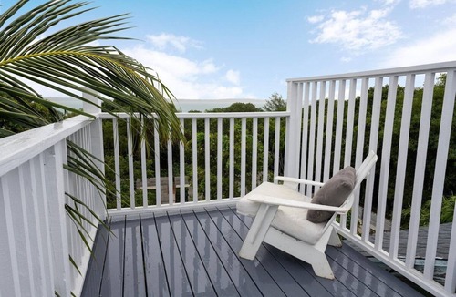 Triana Shores House | Top Floor Condo, Walk to Pink Sands Beach