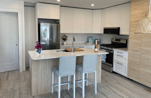 Treasure Cay House | Top Location 30' to beach, newly renovated, 3 King beds, beside pool