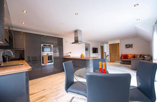 Torlundy Apartment | Tower Ridge Courtyard