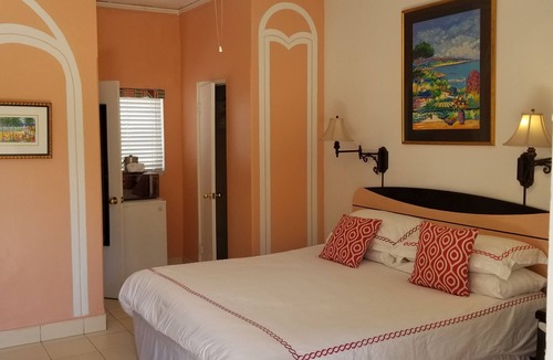 Downtown Nassau Hotel | Towne Hotel