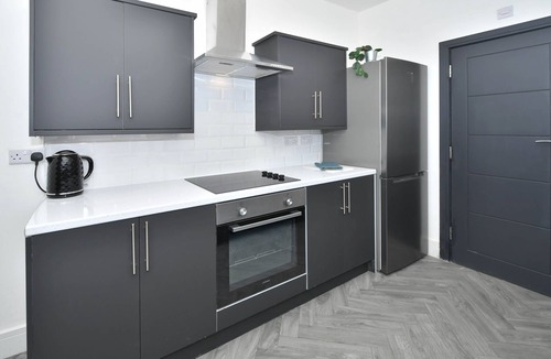 Crewe House | Townhouse @ 202 Walthall St Crewe - Double Room