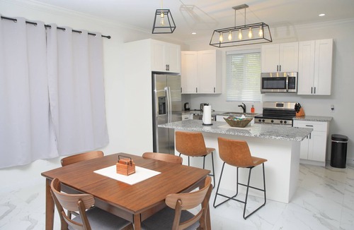 Nassau House | Townhouse w/Pool Near Beach, Airport & Supermarket