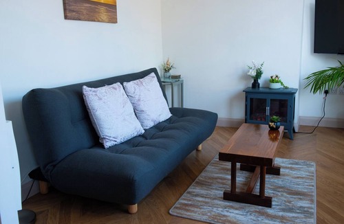 Harrogate City Centre Apartment | Train Station View - Mondern Flat convient for Harrogate Historical Town Center
