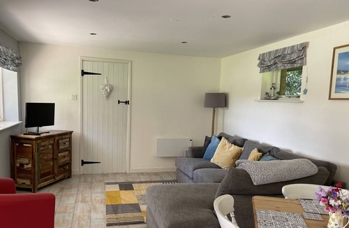 Bicton Cottage | Tranquil Cottage in Devonshire Countryside Near the Beautiful South Devon Coast
