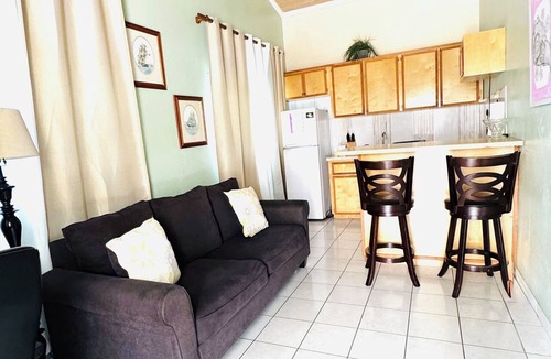 Nassau Apartment | Tranquil Queen Paradise