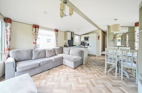 Great Houghton Cottage | TRANQUIL WATERS - BILLING AQUADROME in Billing Aquadrome Holiday Park