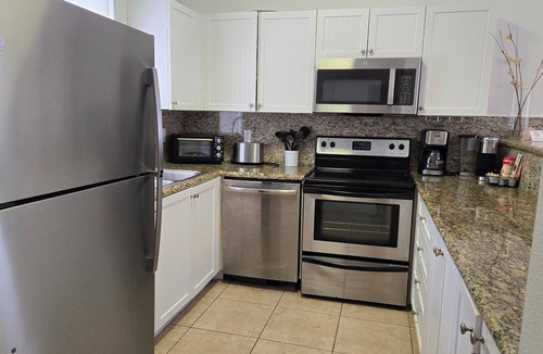 Alice Town House | "Tranquility" - 2 Bedroom/2 Bath