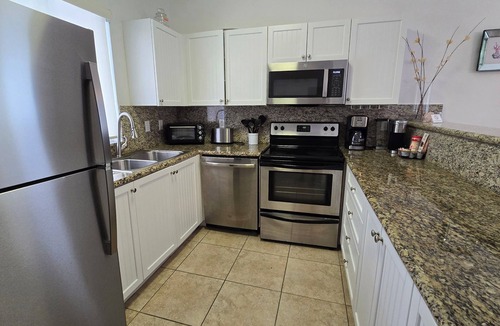 Alice Town House | "Tranquility" - 2 Bedroom/2 Bath