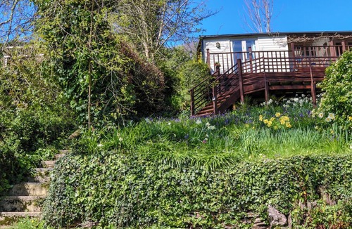 Burgh Island Cabin | Treetops, a peaceful haven retreat only 1 mile from Bantham beach in South Devon