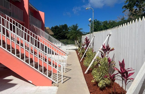 Nassau Apartment | Tropical Hideaway