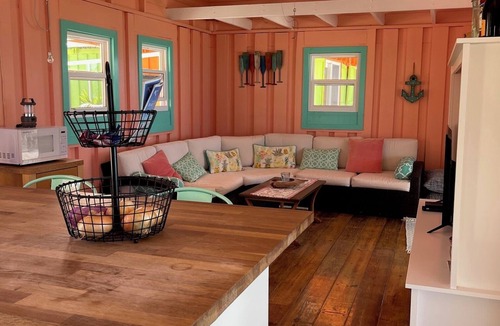 Orange Creek Cottage | Tropical Paradise, Shanna Bay, Cat Island