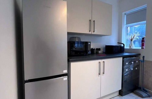 Newark upon Trent House | Two Bed Villa Notts for families and professionals