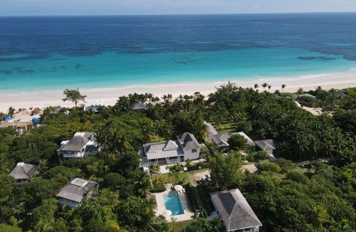 Dunmore Town House | Two stunning houses, moments from iconic Pink Sands Beach, sleeps 12 Adults