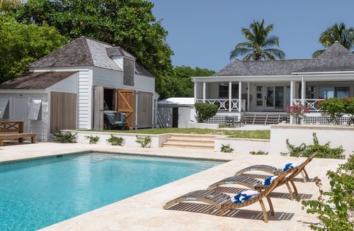Dunmore Town House | Two stunning houses, moments from iconic Pink Sands Beach, sleeps 12 Adults