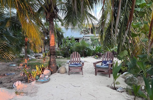 New Bight Villa | Two villas on a white sandy beach of Fernandez Bay