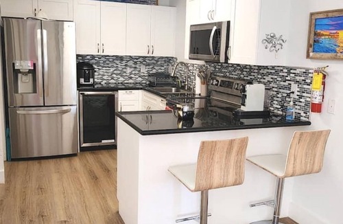Alice Town House | Ultimate Beach House
