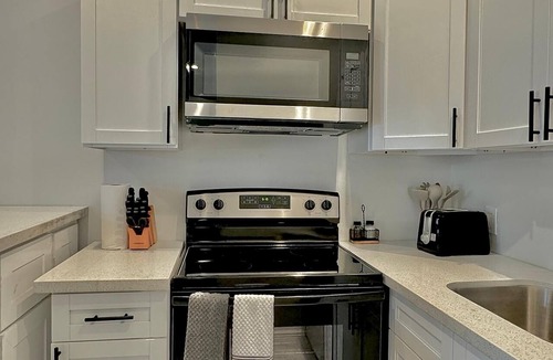 Nassau Condo | Unit 6 -1 BDRM/Pool/Near Beach/Airport/Supermarket