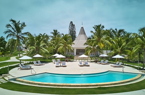 Governor's Harbour Villa | Unwind in a Stylish Villa Overlooking Pink Sand Paradise & Turquoise Waters