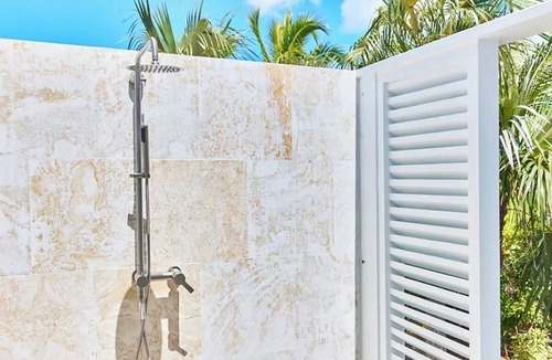 Governor's Harbour Villa | Unwind in a Stylish Villa Overlooking Pink Sand Paradise & Turquoise Waters