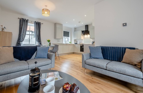 Bude Apartment | Upper Deck - Bude - Two Bedroom Apartment, Sleeps 4