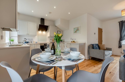 Bude Apartment | Upper Deck - Bude - Two Bedroom Apartment, Sleeps 4