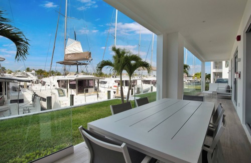 Palm Cay Condo | Upscale One Marina Condo at Palm Cay, luxury amenities, 4 Bedrooms.