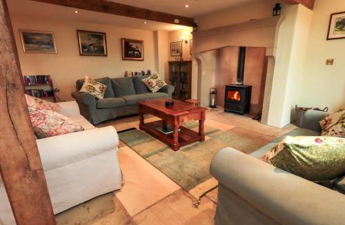 Fourstones Near Bentham House | Usherwoods Barn