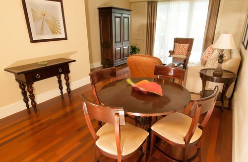 Dunmore Town Hotel | Valentines Resort & Marina