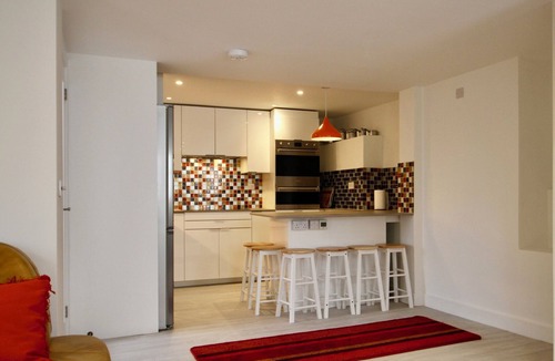 Cheltenham Cottage | Vernon Place Accommodation