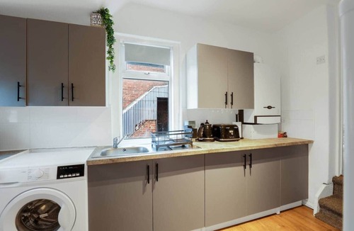Fenham Apartment | Very Spacious 3br House With Parking nr City Cntr