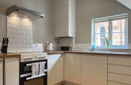 Tarporley Apartment | Victoria Apartment 1