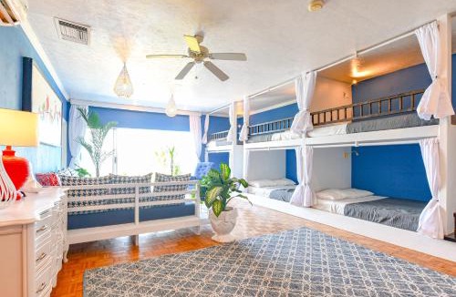 Gambier Apartment | Viking Hill Oceanfront Hostel & Resort