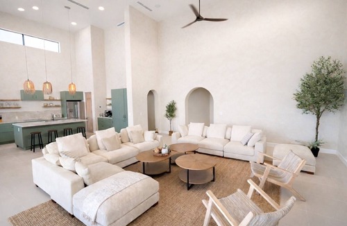William's Town Villa | Villa Esencia, 4 Luxurious bedrooms each w/private bath, Tropic of Cancer, Exuma