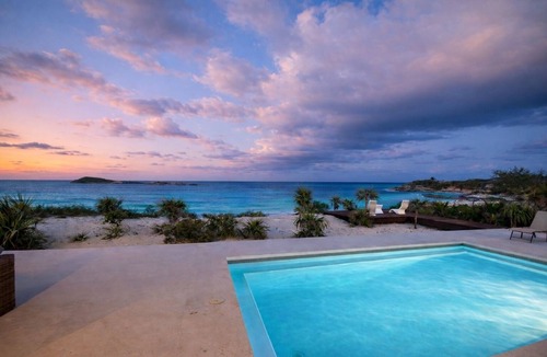 William's Town Villa | Villa Esencia, 4 Luxurious bedrooms each w/private bath, Tropic of Cancer, Exuma