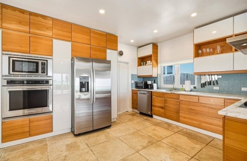 Nassau House | Villa Oasis- Beachfront House with Pool- Close to BahaMar!