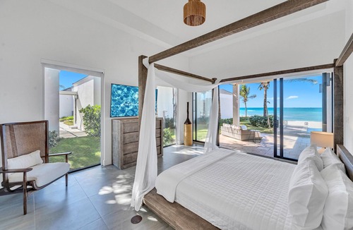 North Bimini Villa | Villa on the Beach/Heated Pool/Bohemian Vibe/Corsair Key