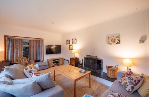 Stoke Fleming House | Village charm, great pub, close to beach, pet friendly property in Stoke Fleming
