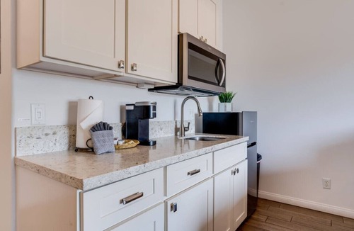 Wailuku Apartment | Waena Inn #14 Private Studio w/2 queen beds