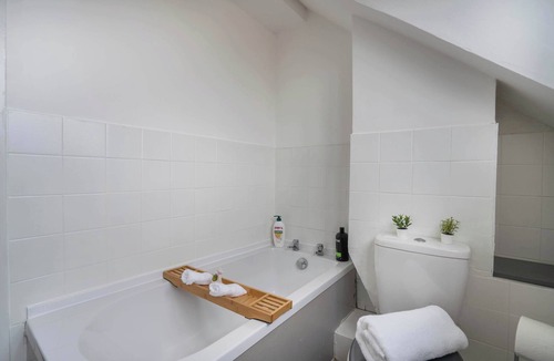 Bispham Apartment | Walk to the Beach- Free Parking - Contractor Stay