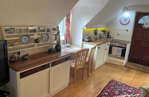Michelcombe Apartment | Walkers Retreat with excellent views, large garden and free WiFi