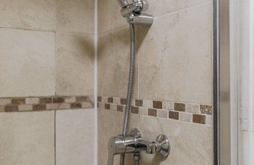 Lancaster Gate Apartment | Warm Standard Studio in Queensway