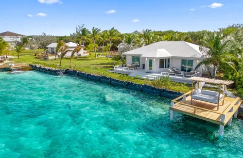 George Town House | Waterfront Georgetown home, 8ppl,Chef, Boat Tour