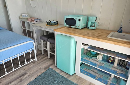 Rainbow Bay House | Waterfront Paradise, 2-3 Bed plus cottage, Sayle Point House, Eleuthera Bahamas