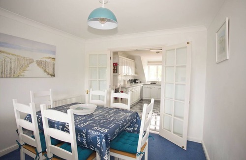Christchurch House | Waterfront Retreat-Walk to Town, Marina Views, Parking