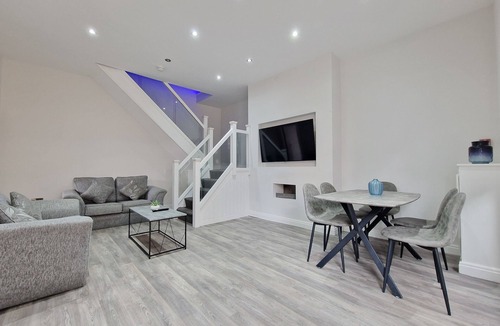 South Shore Apartment | Waterloo Apartment by DYSA Living