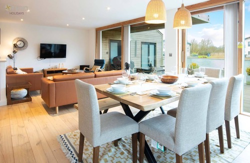South Cerney House | Waters Edge 15, Kingsholm (P)
